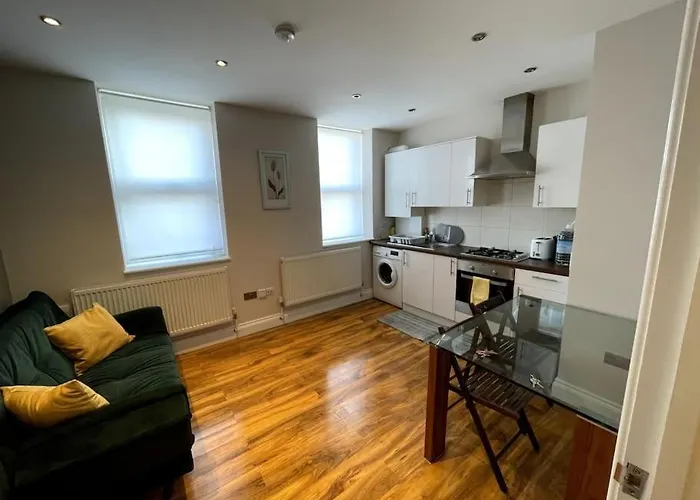 Stunning Luxury One Bedroom Serviced Apartment - Central London