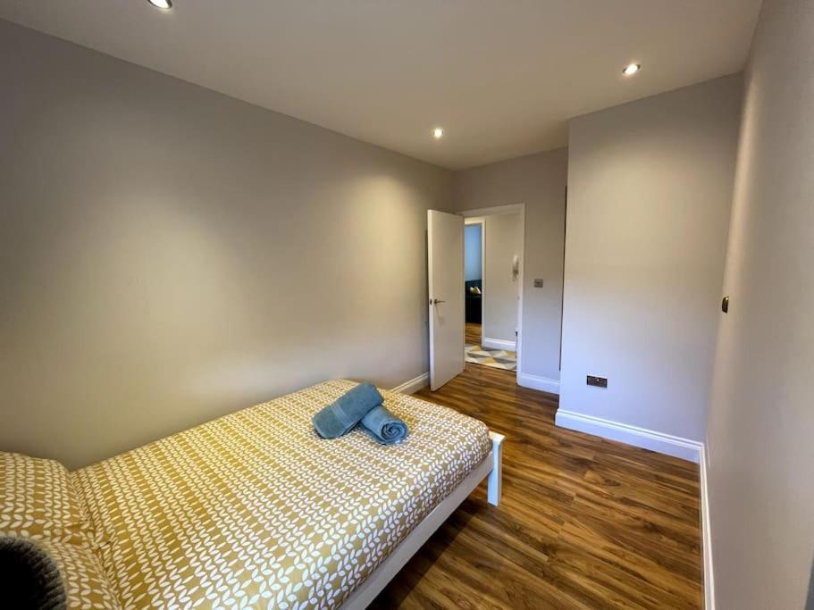 Apartment Stunning Luxury One Bedroom Serviced -